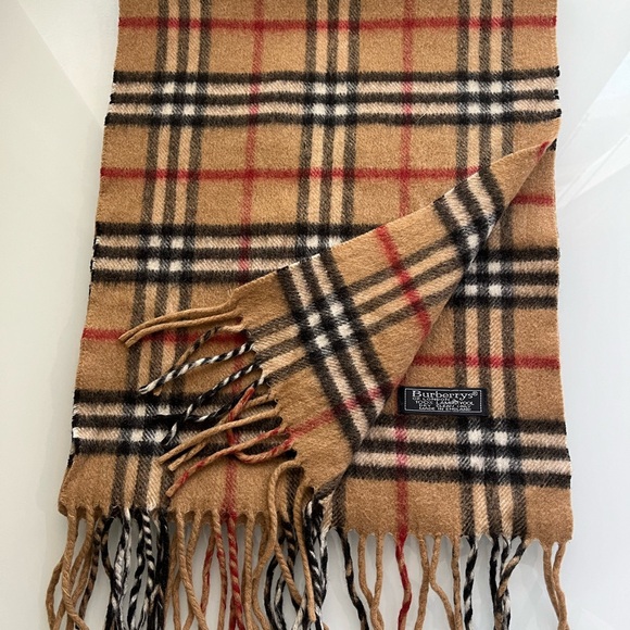 BURBERRYS SCARF - Picture 2 of 9